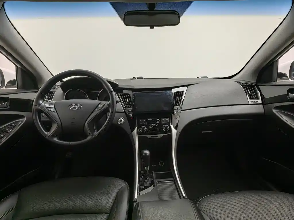 Hyundai Sonata — миниатюра 5