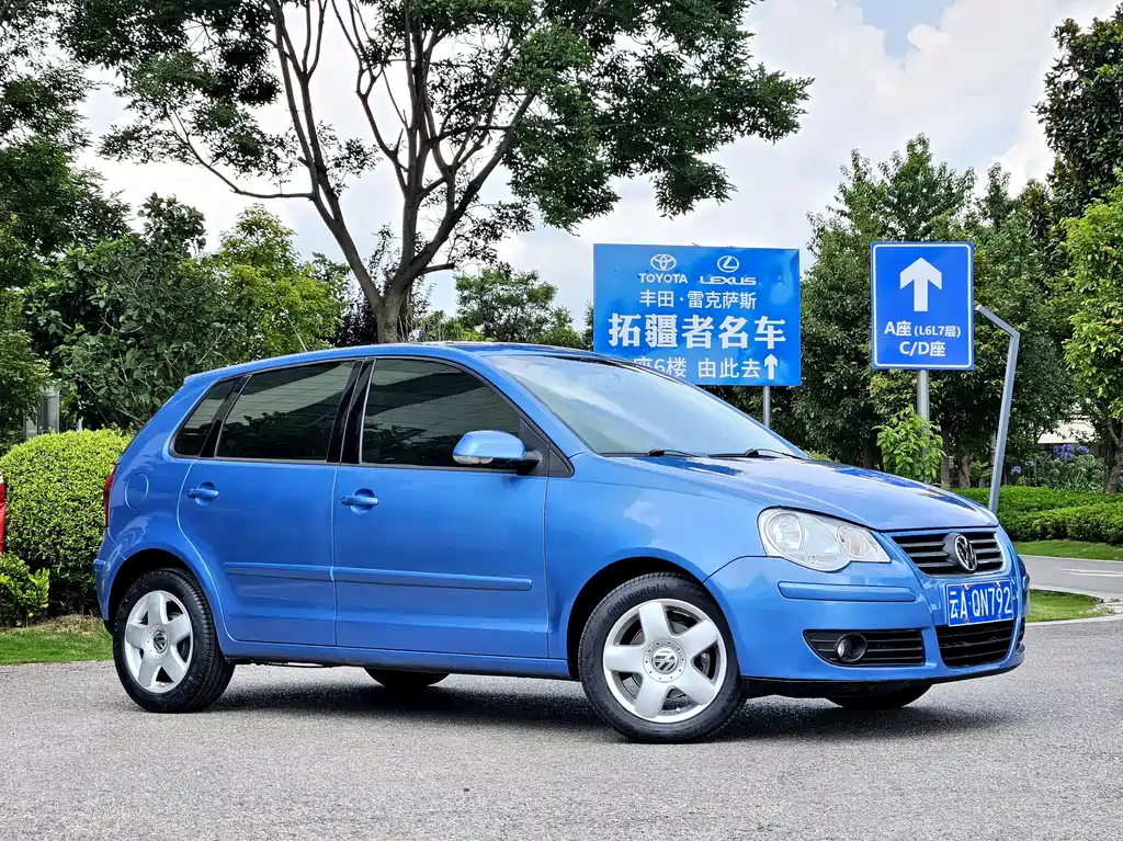 Volkswagen Polo 2007 1.4L AT