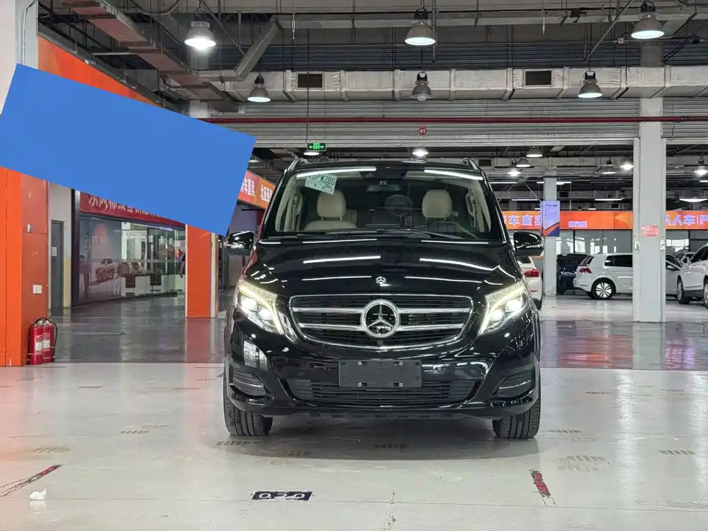 Mercedes-Benz V-Class — миниатюра 2