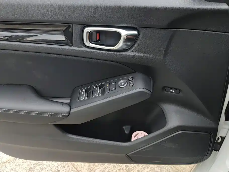 Honda Civic — миниатюра 7