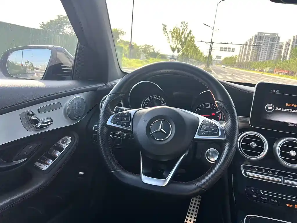 Mercedes-Benz GLC AMG — миниатюра 15