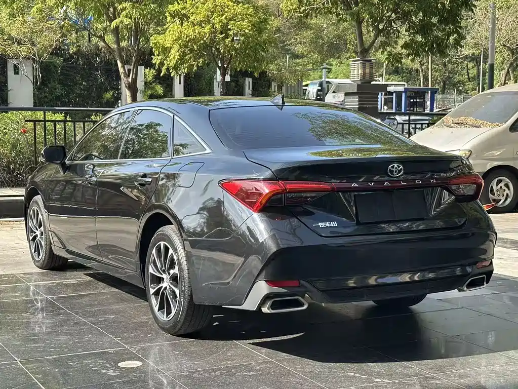 Toyota Avalon — миниатюра 9