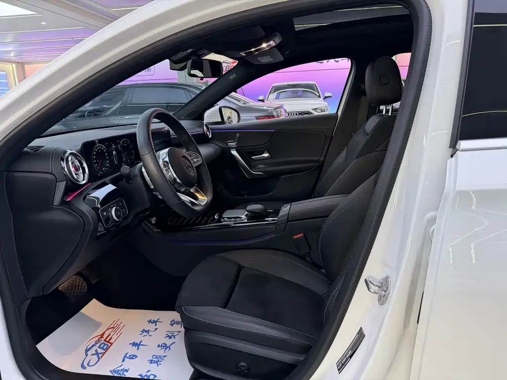 MERCEDES-BENZ A CLASS