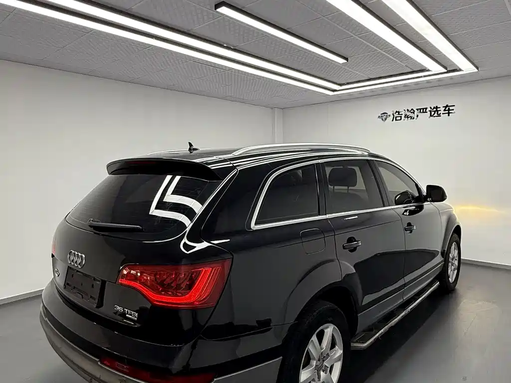 Audi Q7 — миниатюра 6