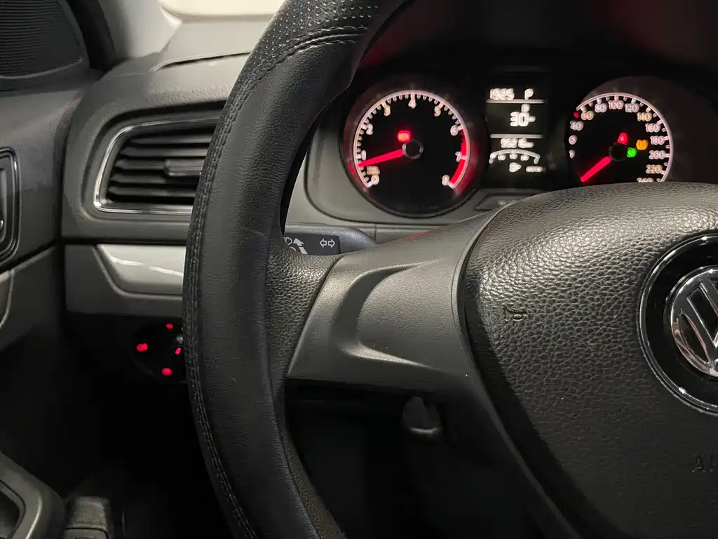 Volkswagen Lavida — миниатюра 17