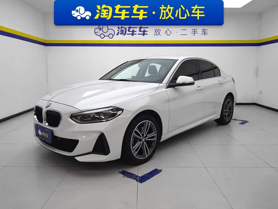 BMW 1 Series 1.5 л 2023 г. Белый, пробег 26400 км