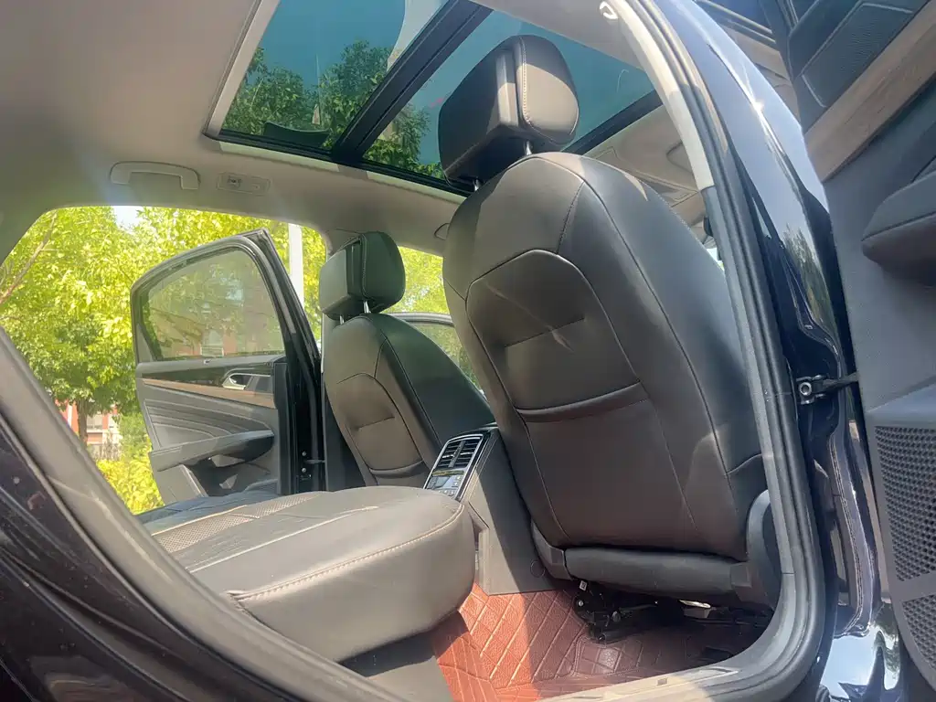 Volkswagen Passat — миниатюра 14