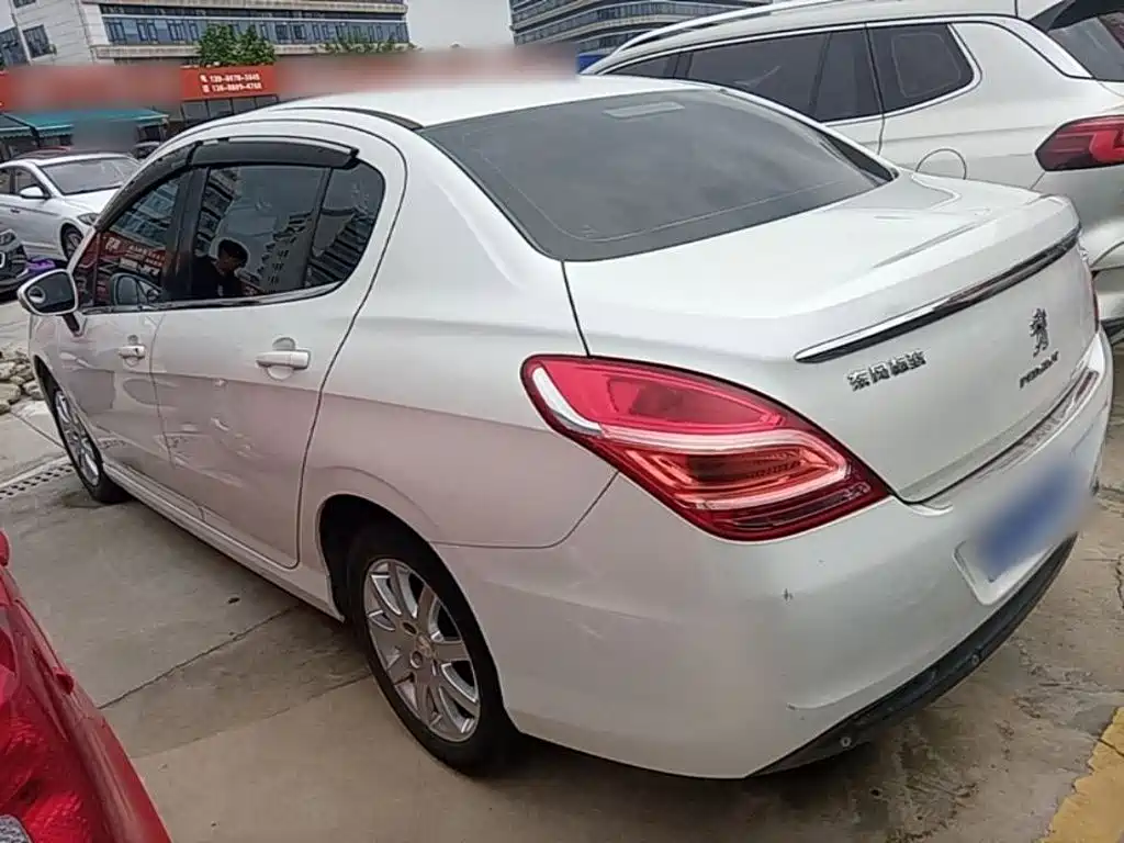 Peugeot 308 — миниатюра 5