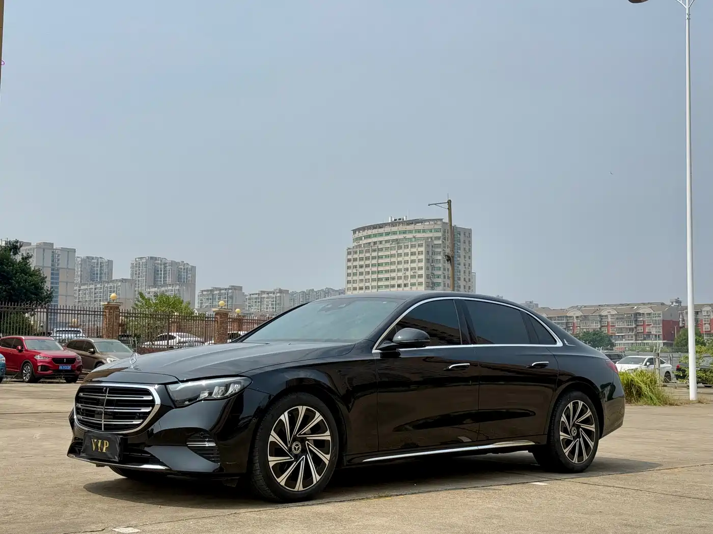 奔驰E级 2024款 改款 E 300 L 豪华型 2024