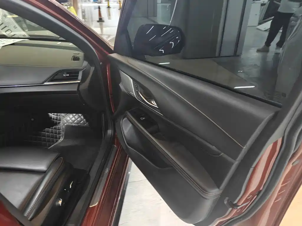 Cadillac CT4 — миниатюра 6