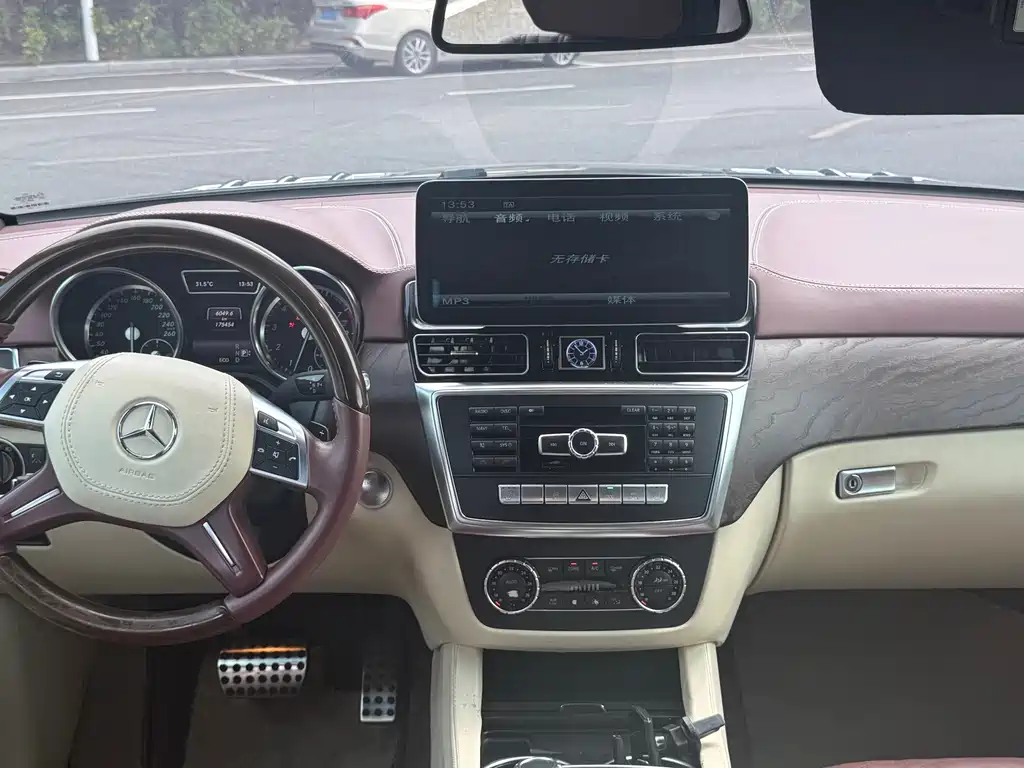 Mercedes-Benz GL-Class — миниатюра 8