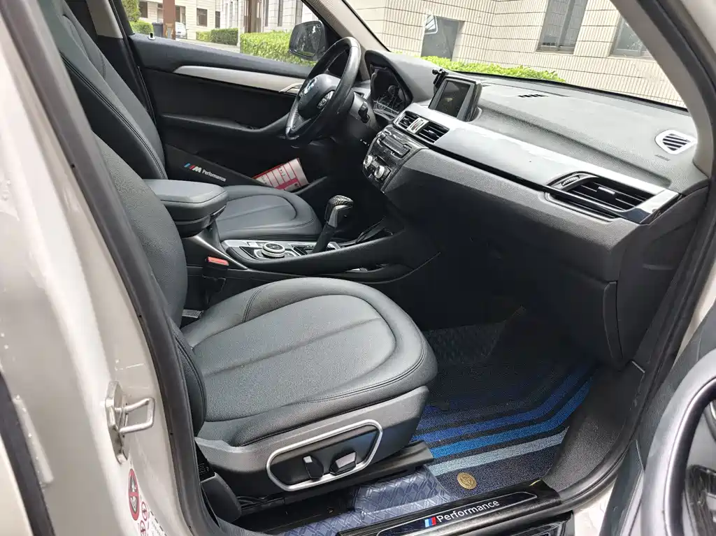 BMW X1 — миниатюра 9
