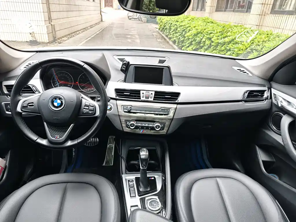 BMW X1 — миниатюра 10