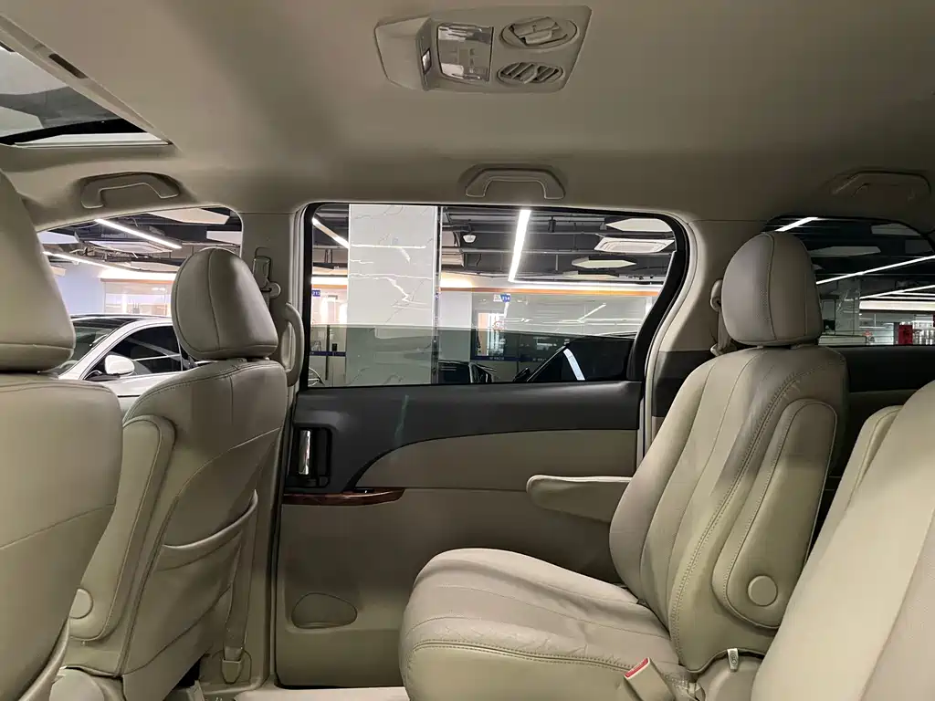 BYD M6 — миниатюра 38