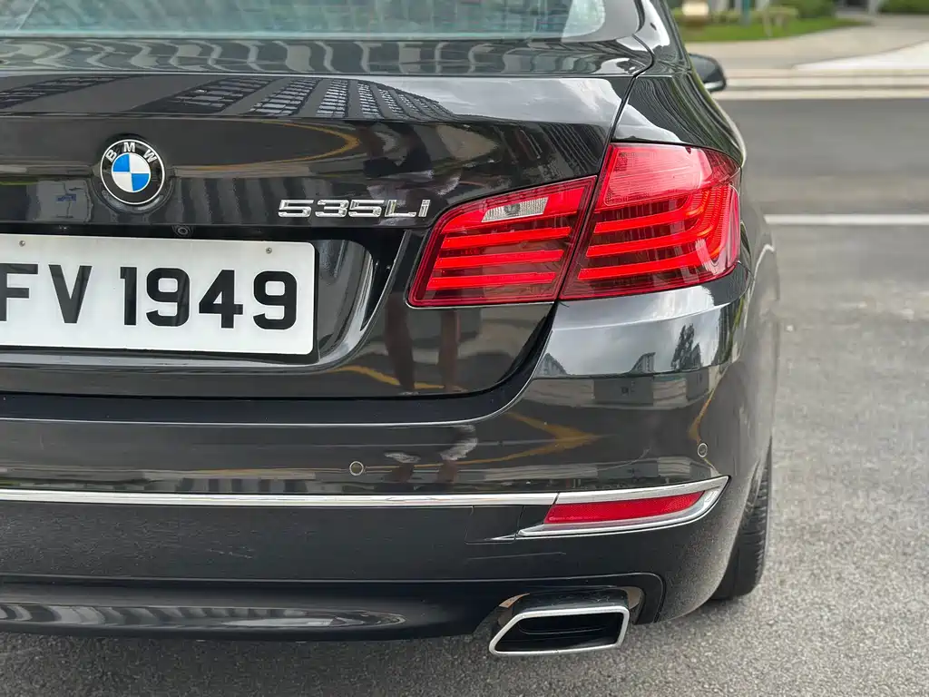 BMW 5 Series — миниатюра 36