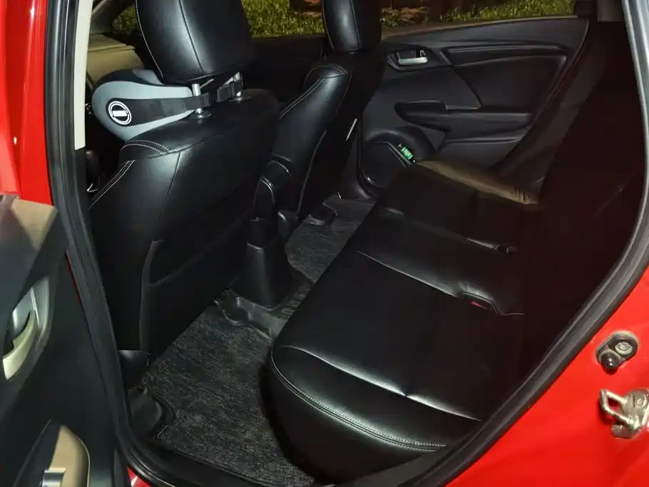 Honda Fit — миниатюра 11