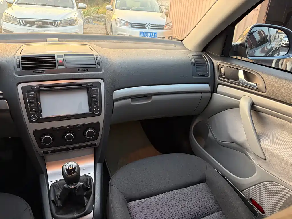 Skoda Octavia — миниатюра 12
