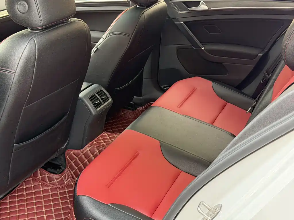 Volkswagen Golf — миниатюра 11