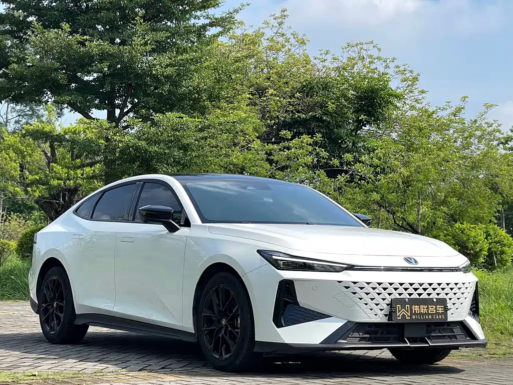 Changan UNI-V — миниатюра 3
