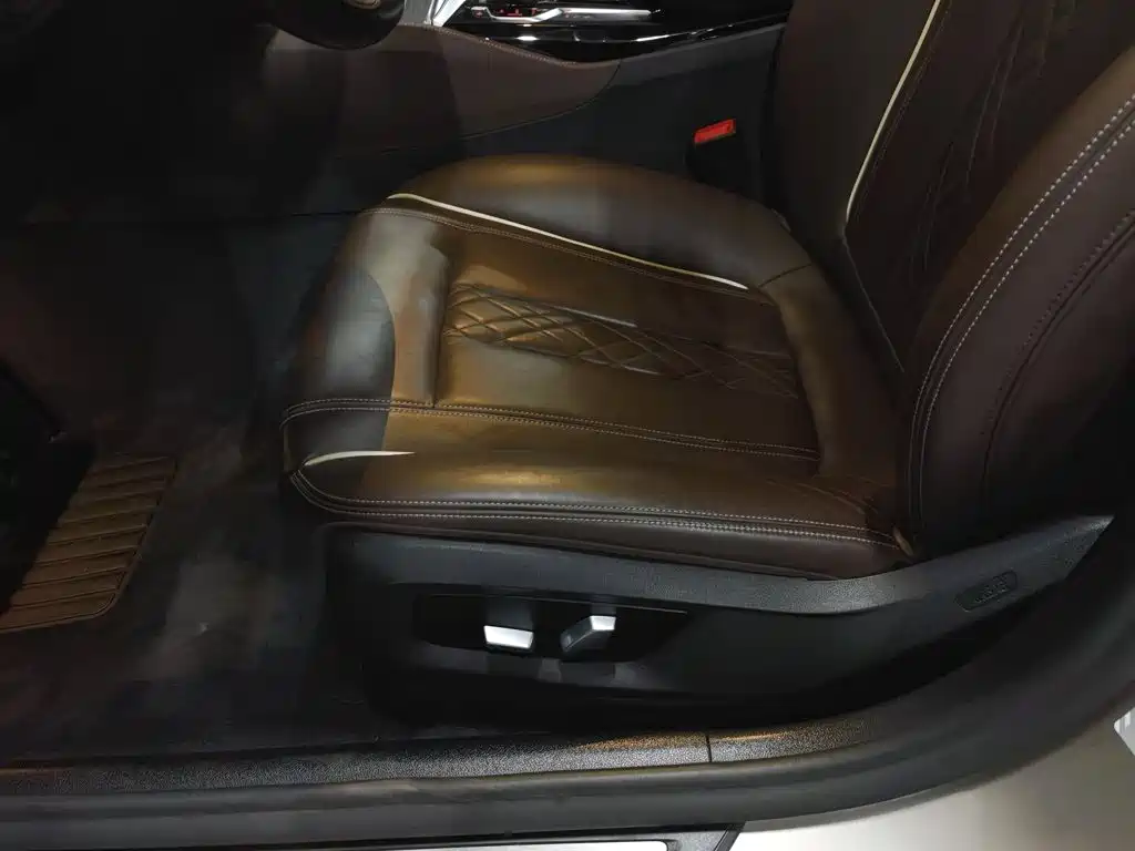 BMW 5 Series New Energy — миниатюра 20