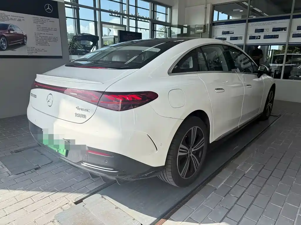 Mercedes-Benz EQE — миниатюра 7