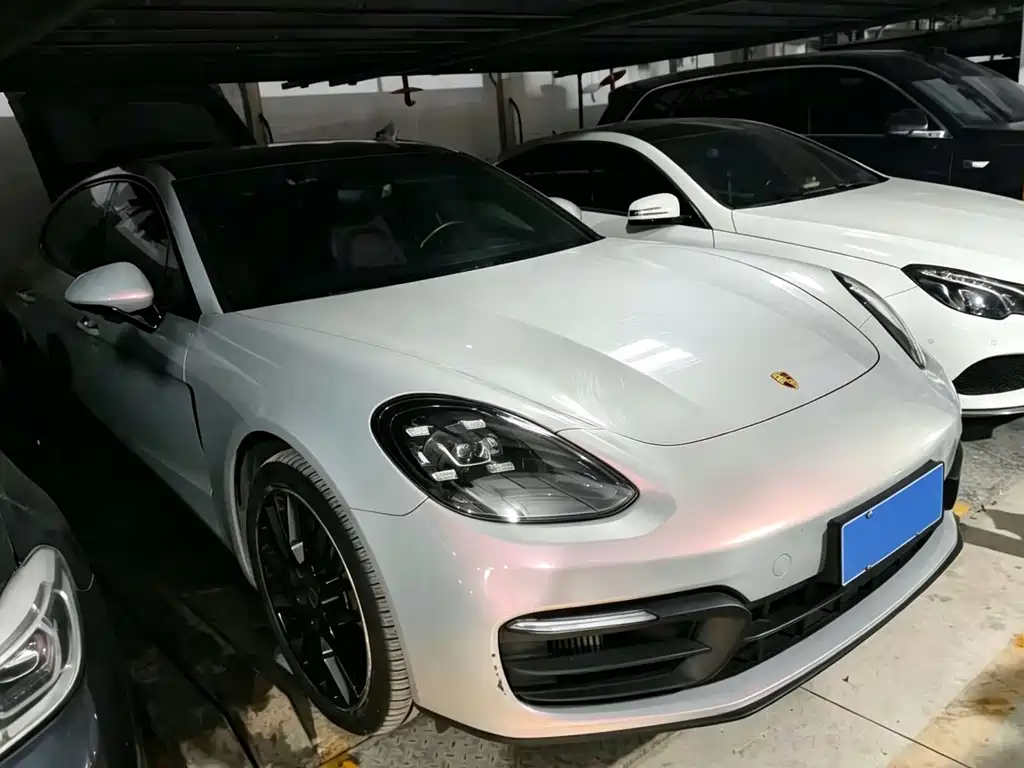 Porsche Panamera — миниатюра 2