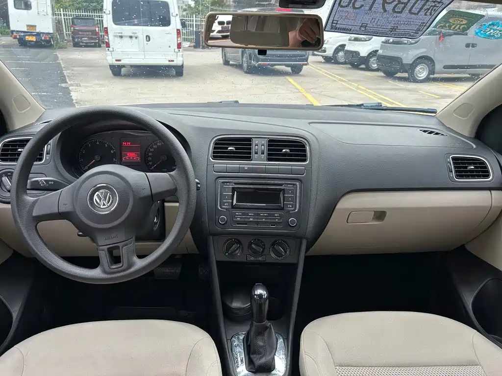 Volkswagen Polo — миниатюра 12