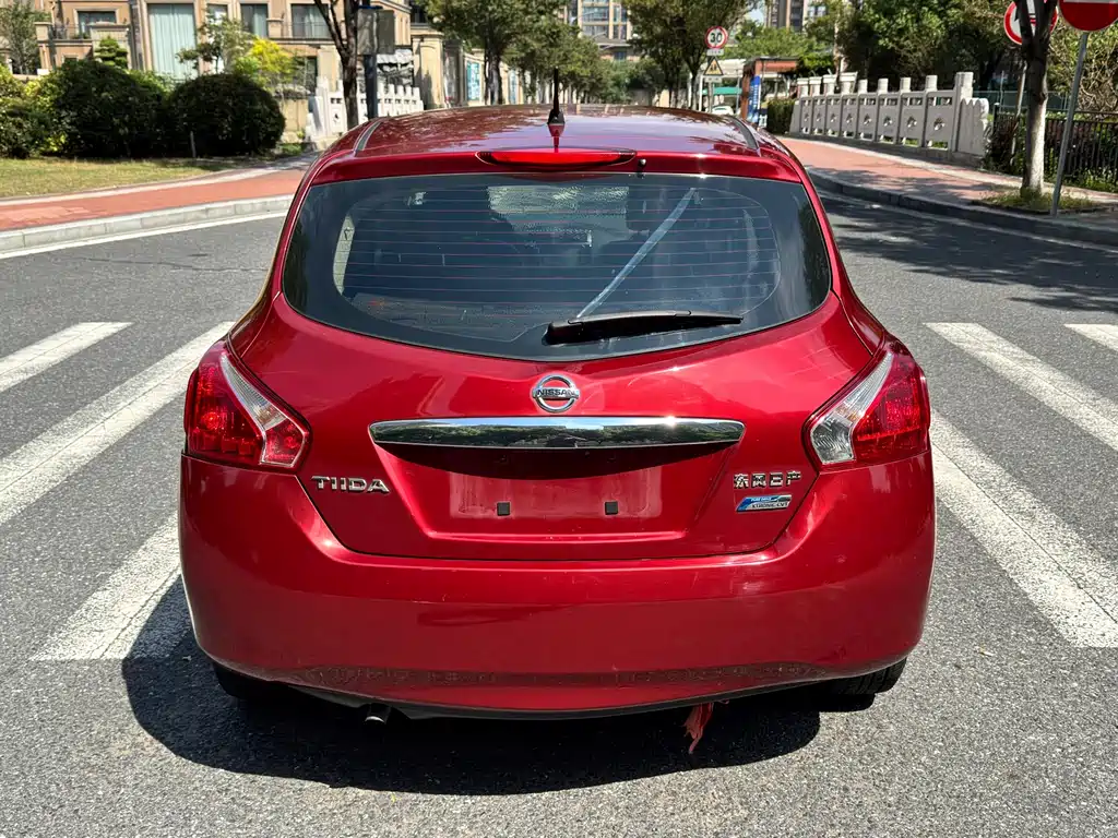 Nissan Tiida — миниатюра 5