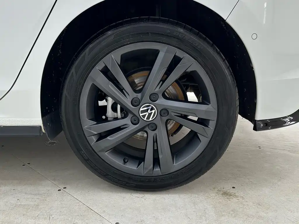 Volkswagen Golf — миниатюра 18