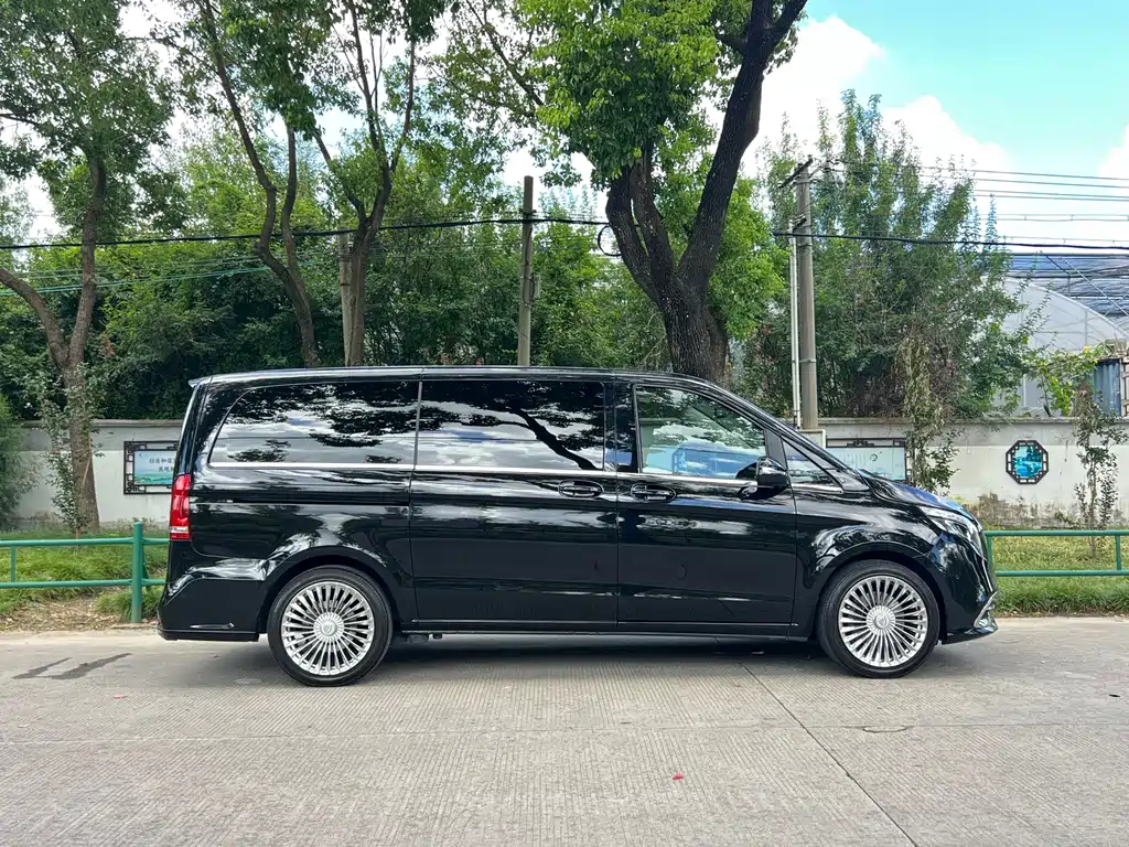 Mercedes-Benz V-Class — миниатюра 8