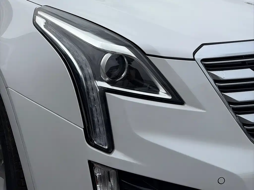Cadillac XT5 — миниатюра 4