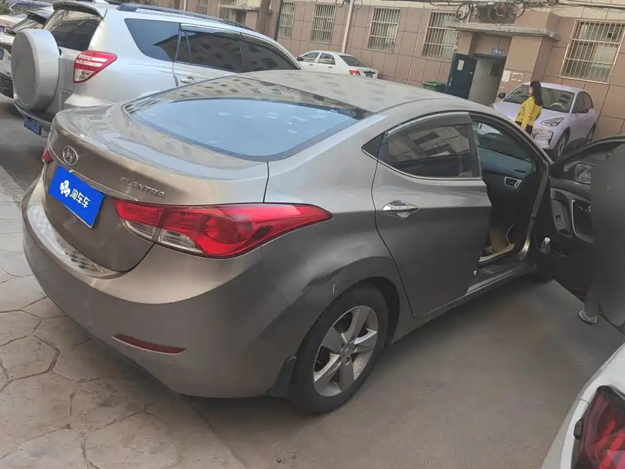 Hyundai Elantra Langdong — миниатюра 3