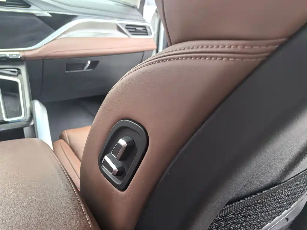 Geely Boyue — миниатюра 15