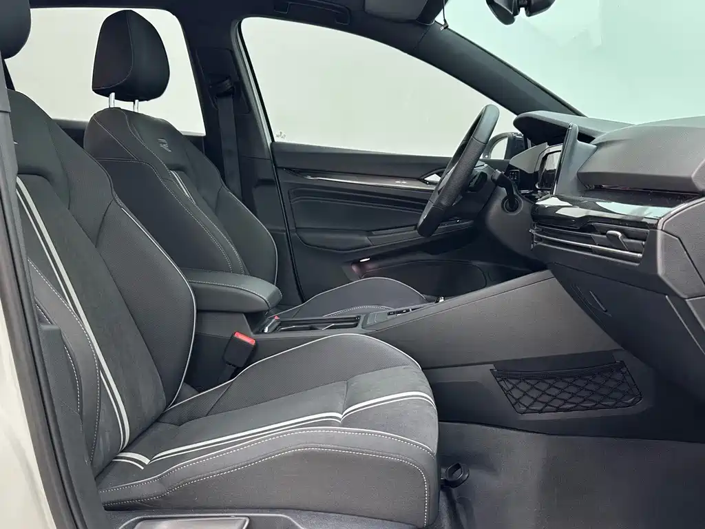 Volkswagen Golf — миниатюра 9
