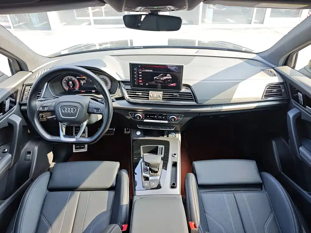 Audi Q5L 2024 40 TFSI Luxury