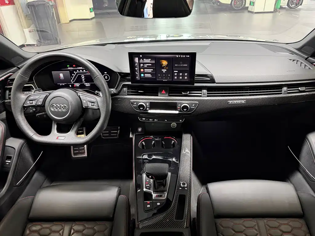 Audi RS 4 — миниатюра 10