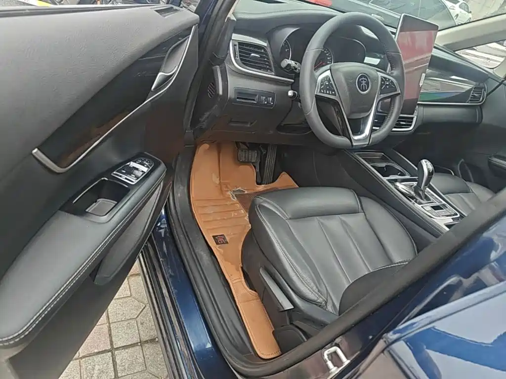 BYD MAX — миниатюра 12