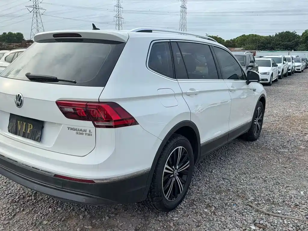 Volkswagen Tiguan L — миниатюра 6