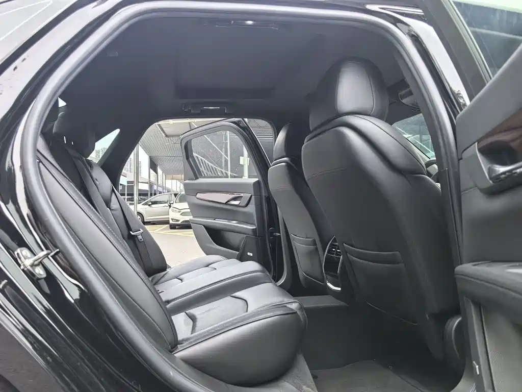 Cadillac CT6 — миниатюра 10