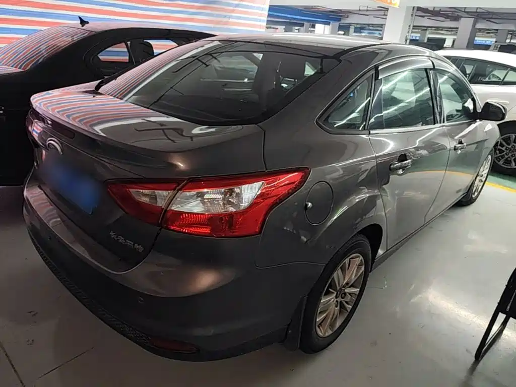 Ford Focus — миниатюра 7