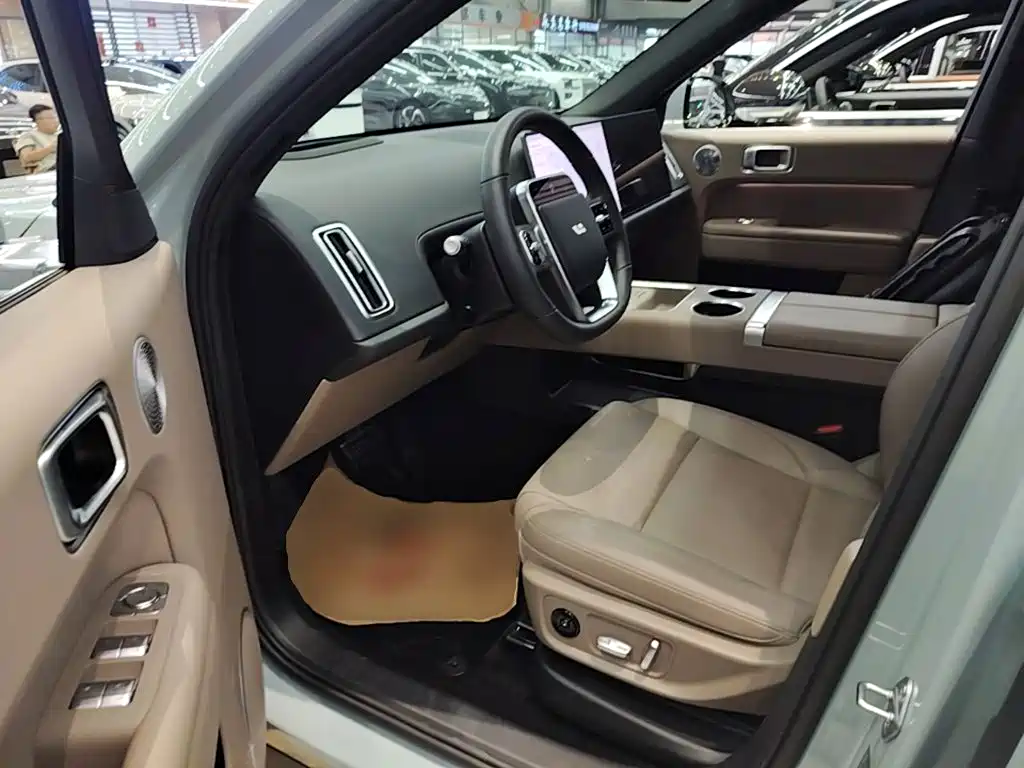 Li Auto Li L6 — миниатюра 16