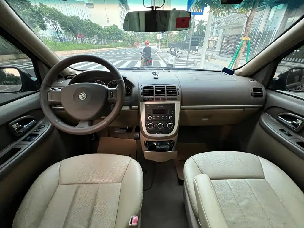 Buick GL8 — миниатюра 5