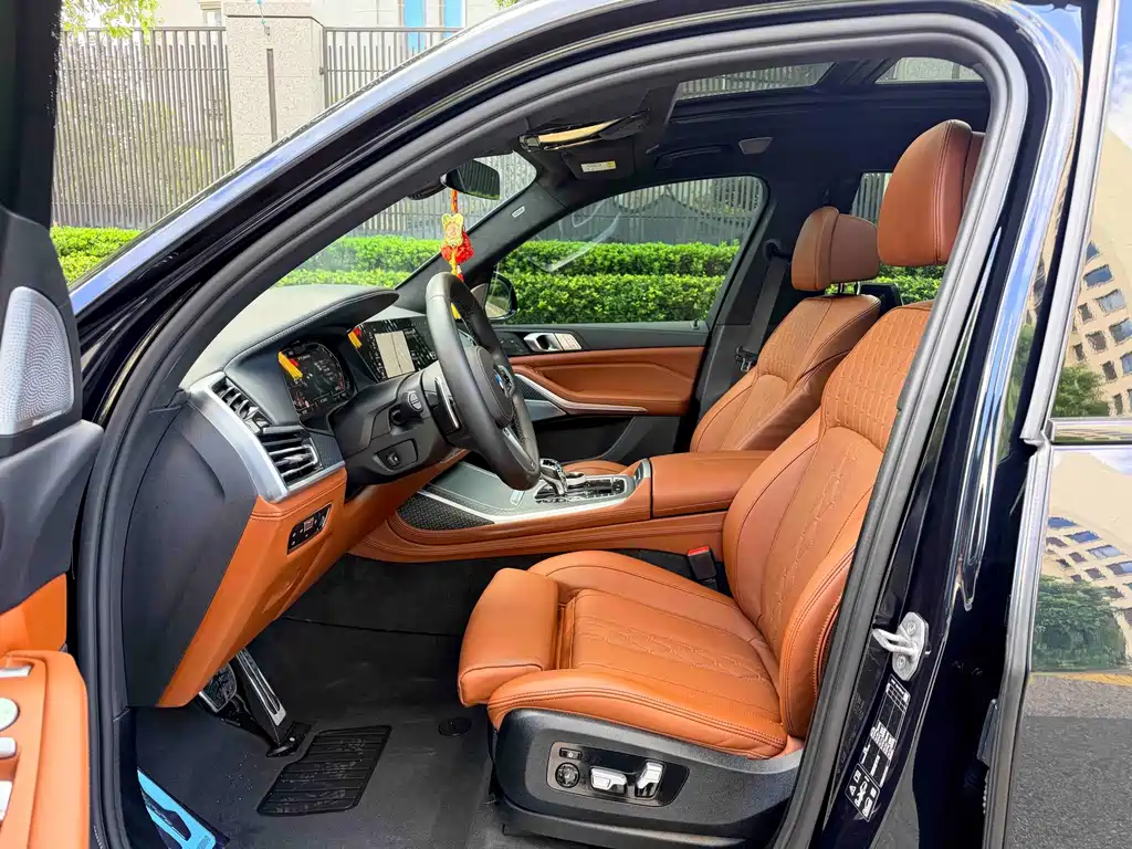 BMW X7 — миниатюра 13