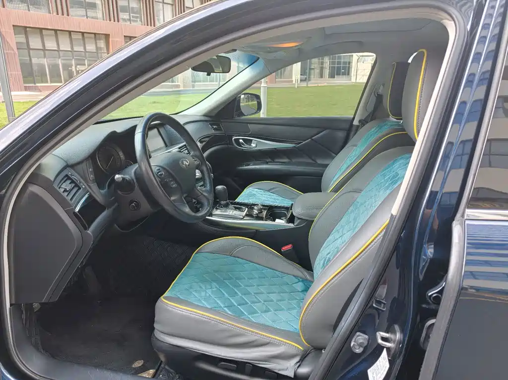 Infiniti Q70 — миниатюра 9