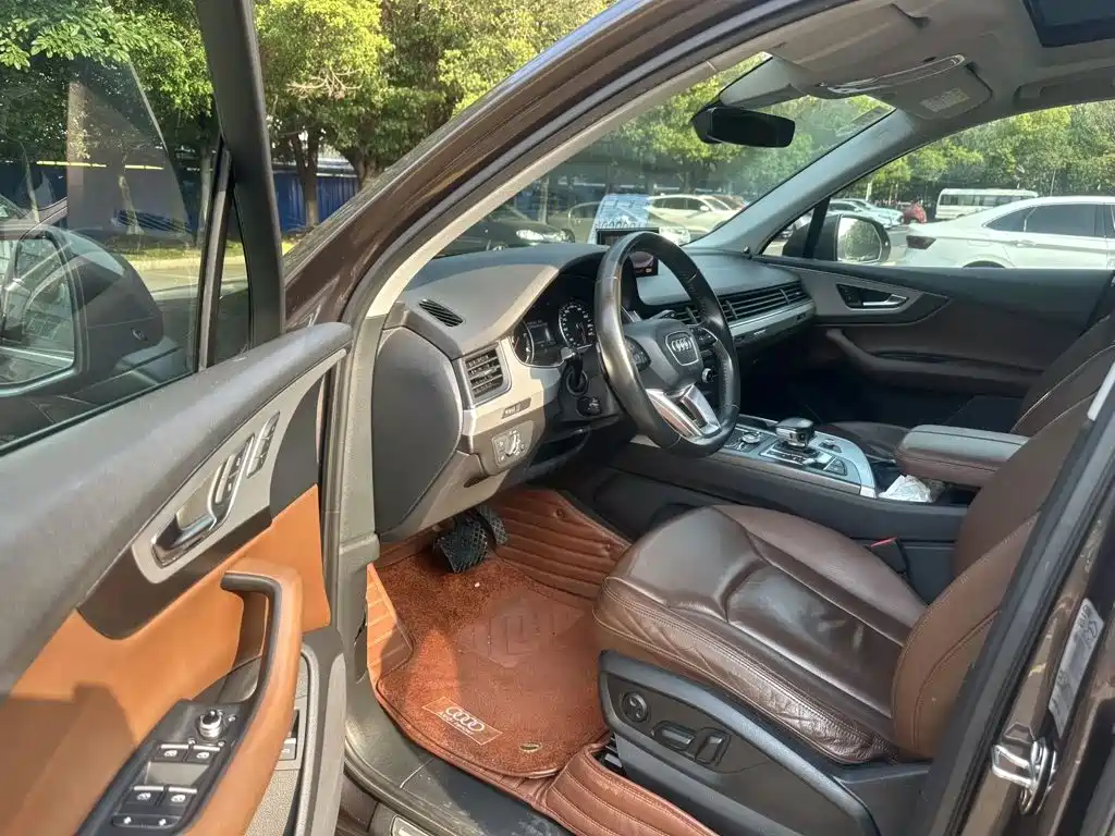 Audi Q7 — миниатюра 9