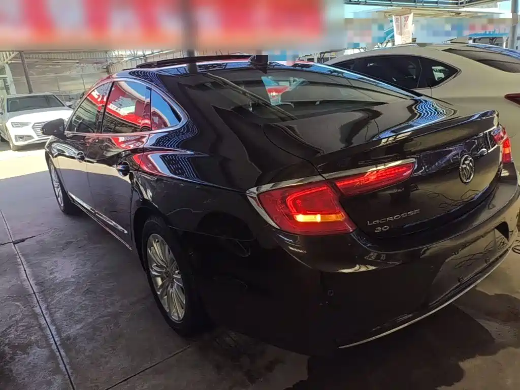 Buick LaCrosse — миниатюра 5