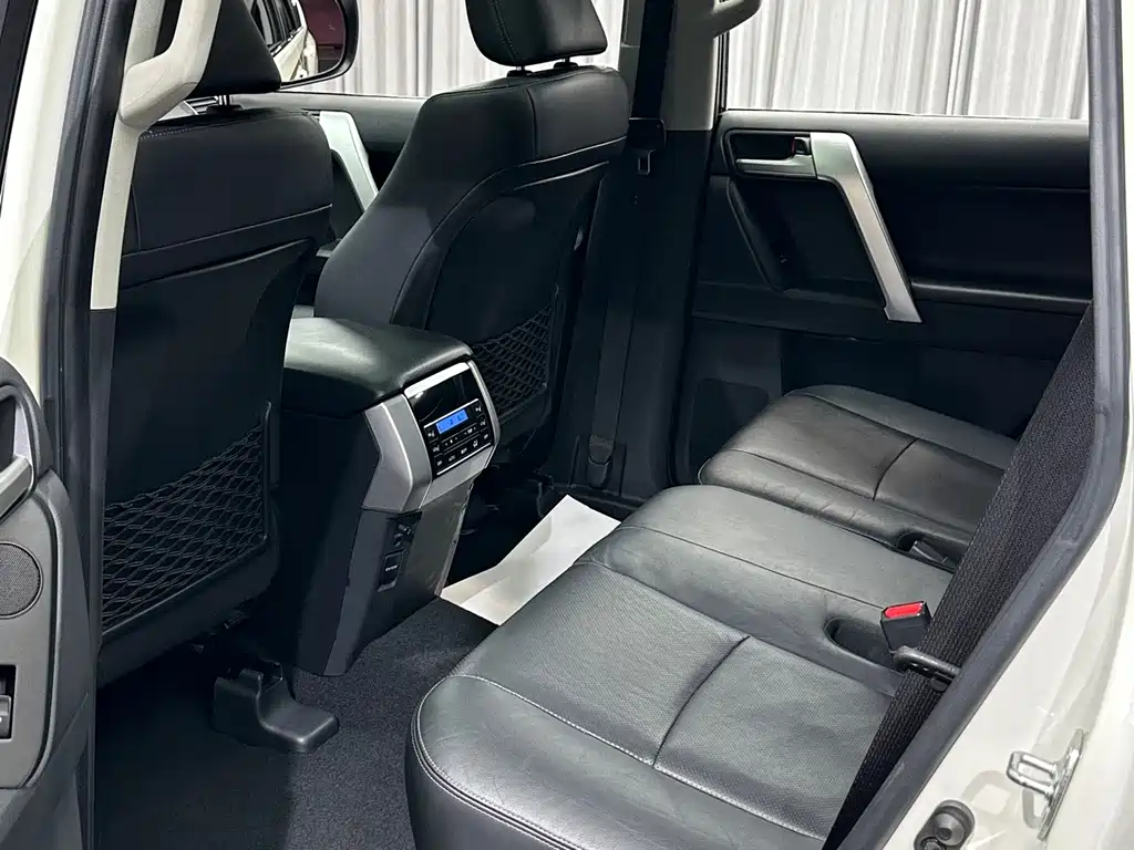 Toyota Prado — миниатюра 17