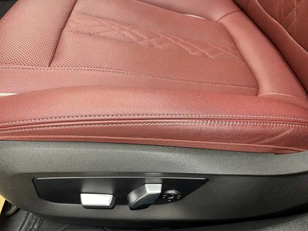 BMW 5 Series — миниатюра 28