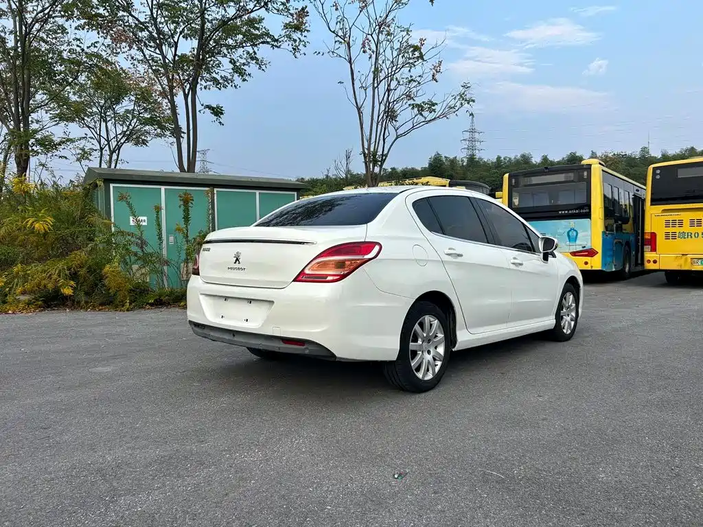 Peugeot 308 — миниатюра 9