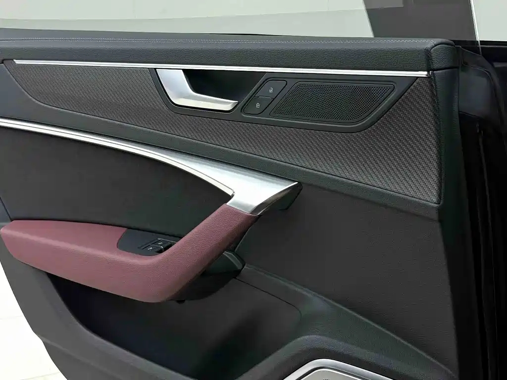 Audi A7L — миниатюра 10
